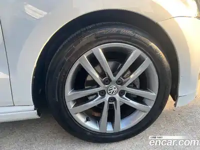 Volkswagen Polo 2015 1.4 автомат (гидро), миниатюра 6