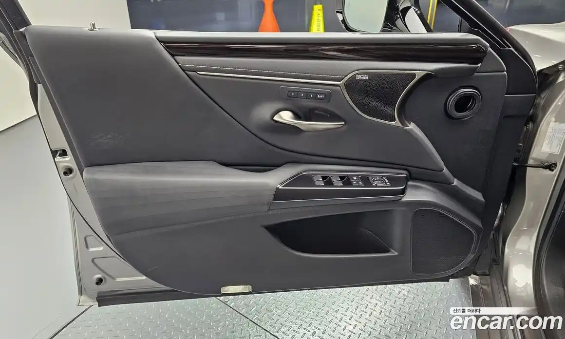 Lexus ES 2018 2.5 гидро, фото 14