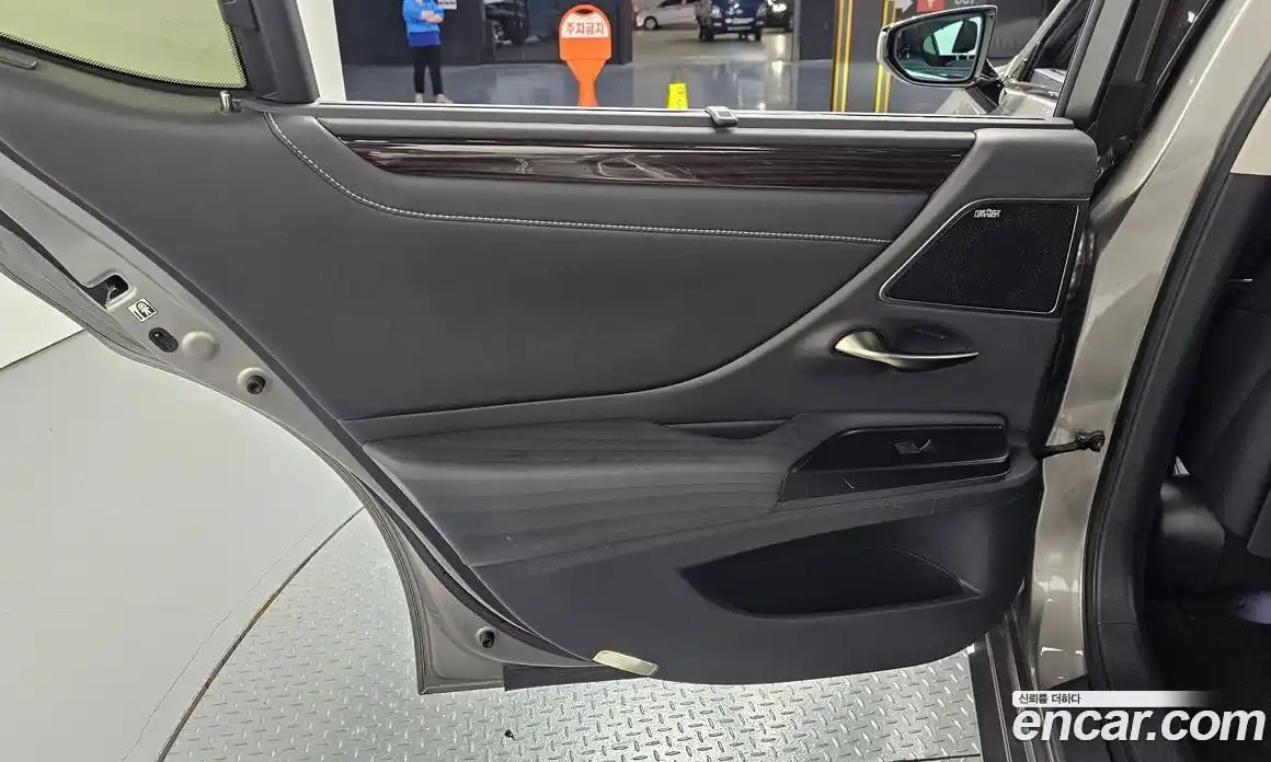 Lexus ES 2018 2.5 гидро, фото 15