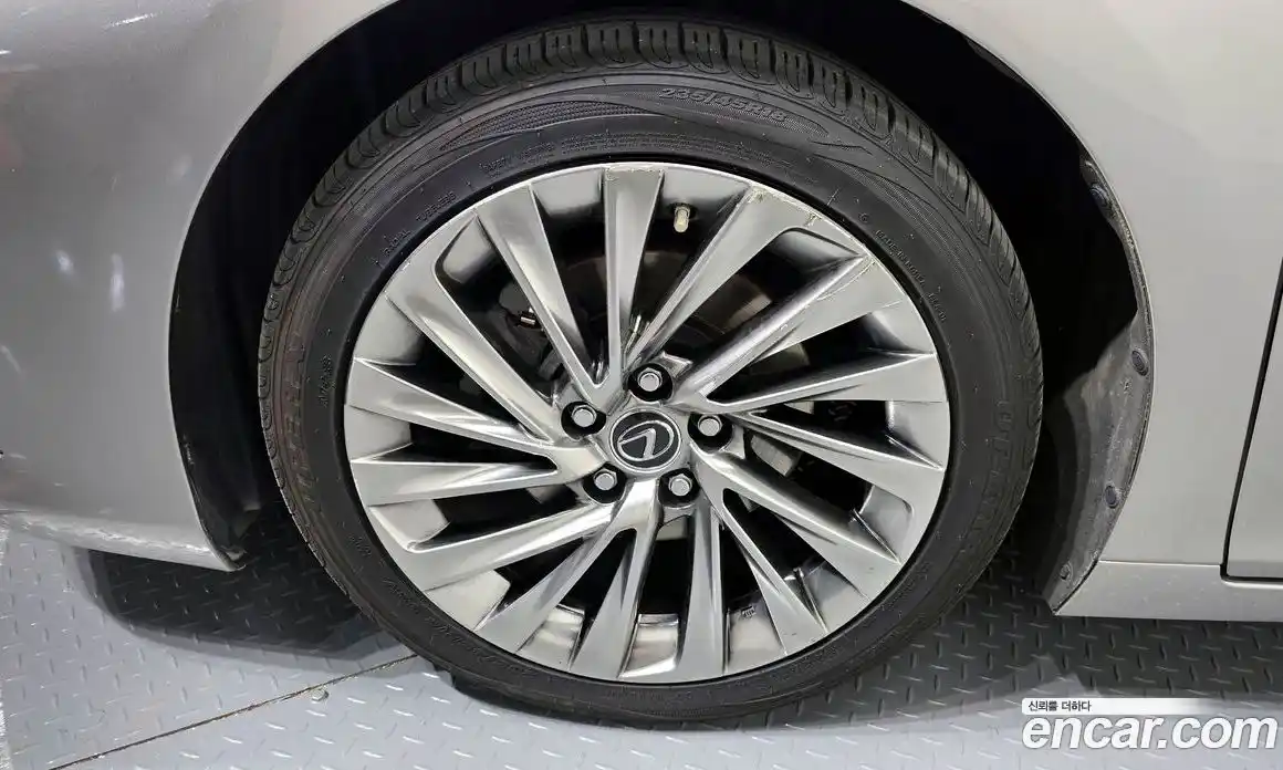 Lexus ES 2018 2.5 гидро, фото 5