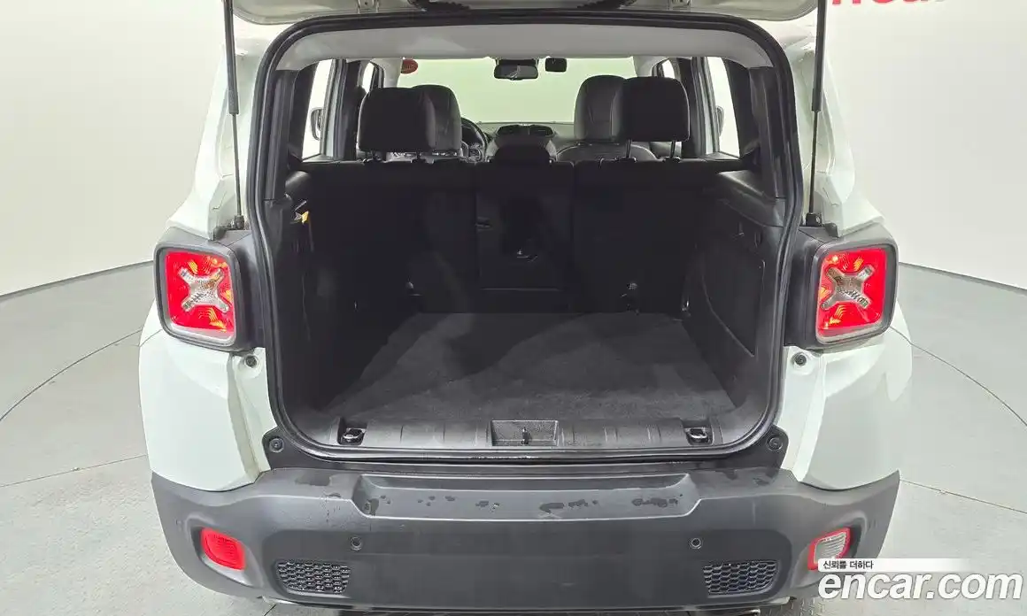 Jeep Renegade 2019 2.4 автомат (гидро), фото 26