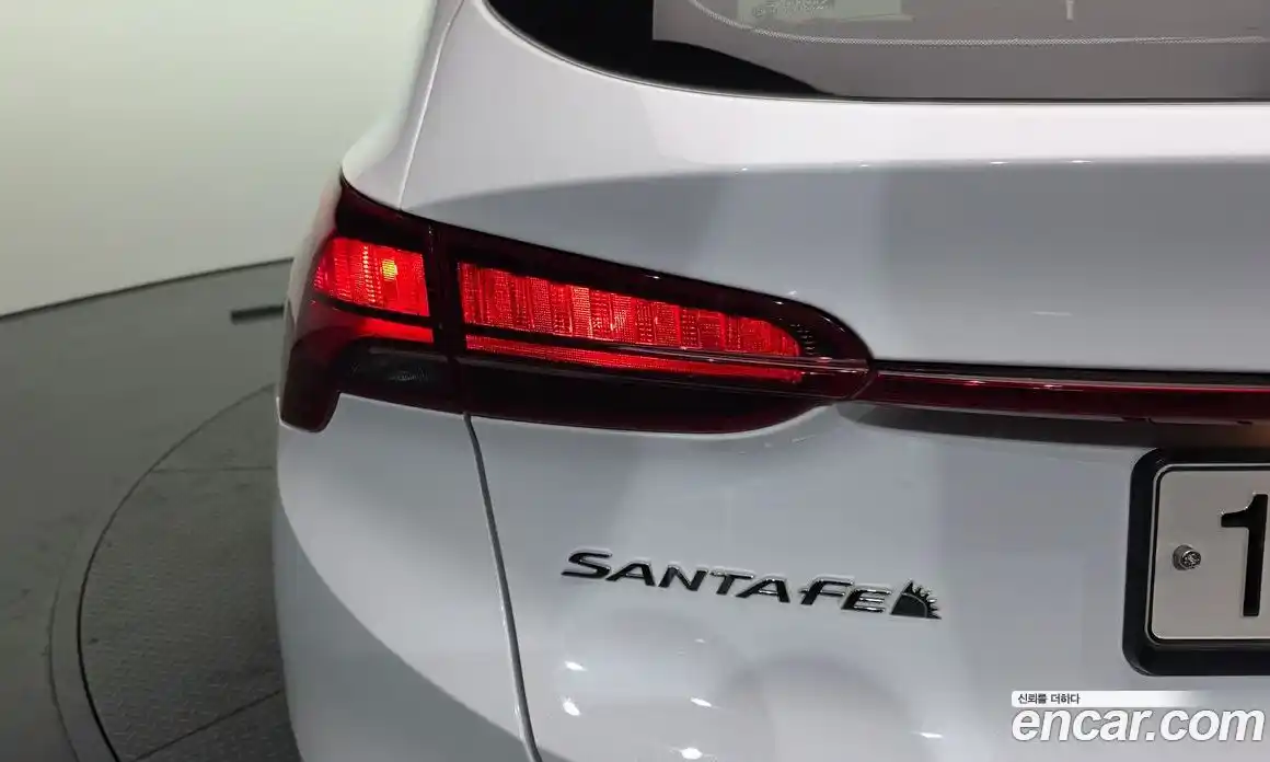 Hyundai Santa Fe 2022 2.2 автомат (гидро), фото 9