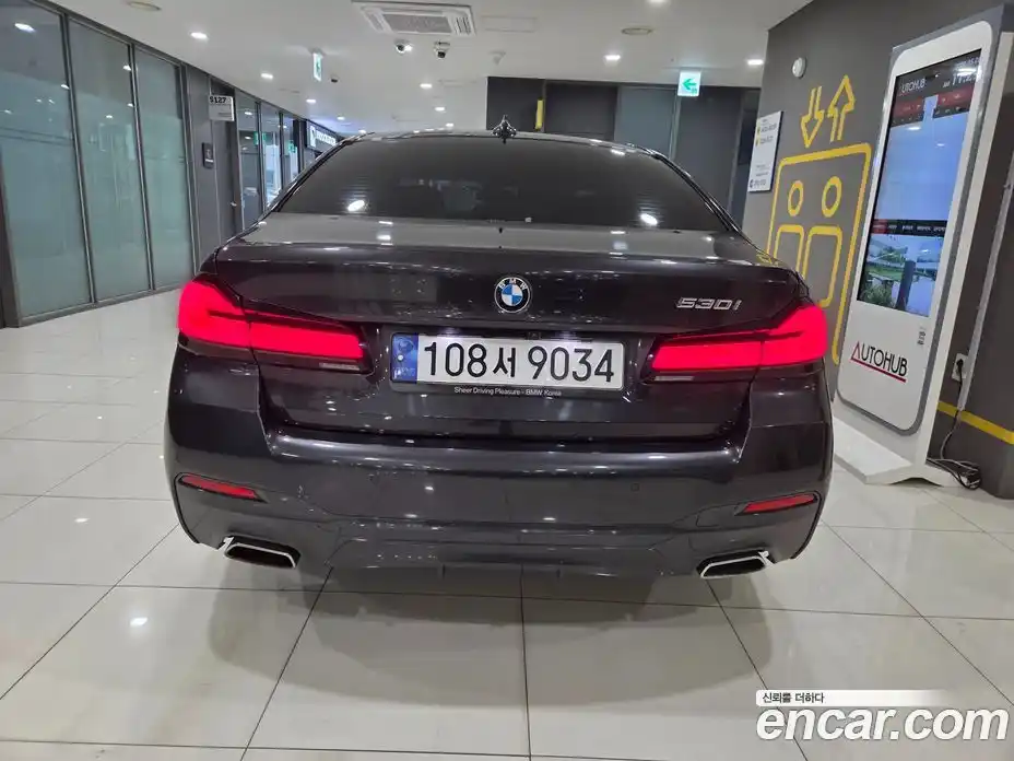 BMW 5-Series 2023 2.0 гидро, фото 4