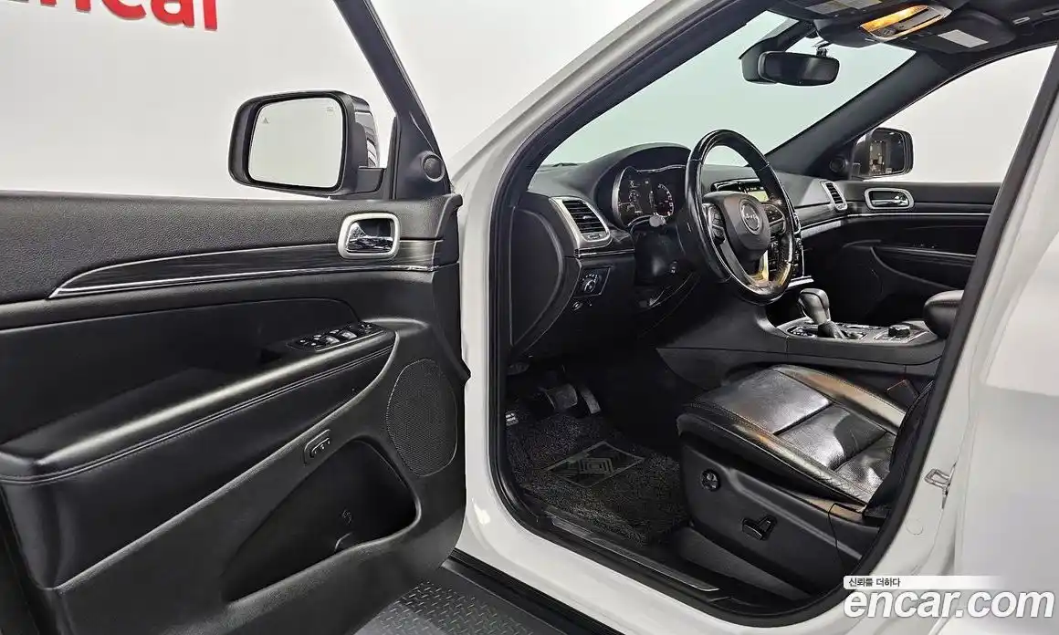 Jeep Cherokee 2019 3.6 автомат (гидро), фото 13