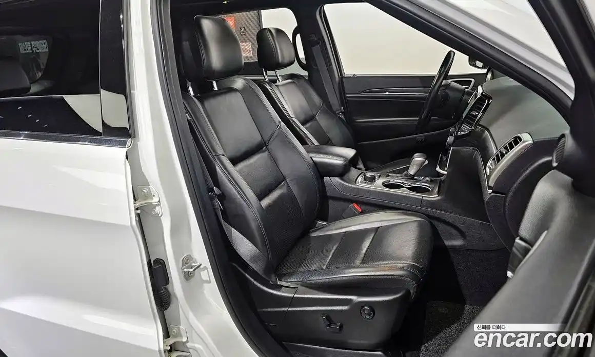 Jeep Cherokee 2019 3.6 автомат (гидро), фото 16