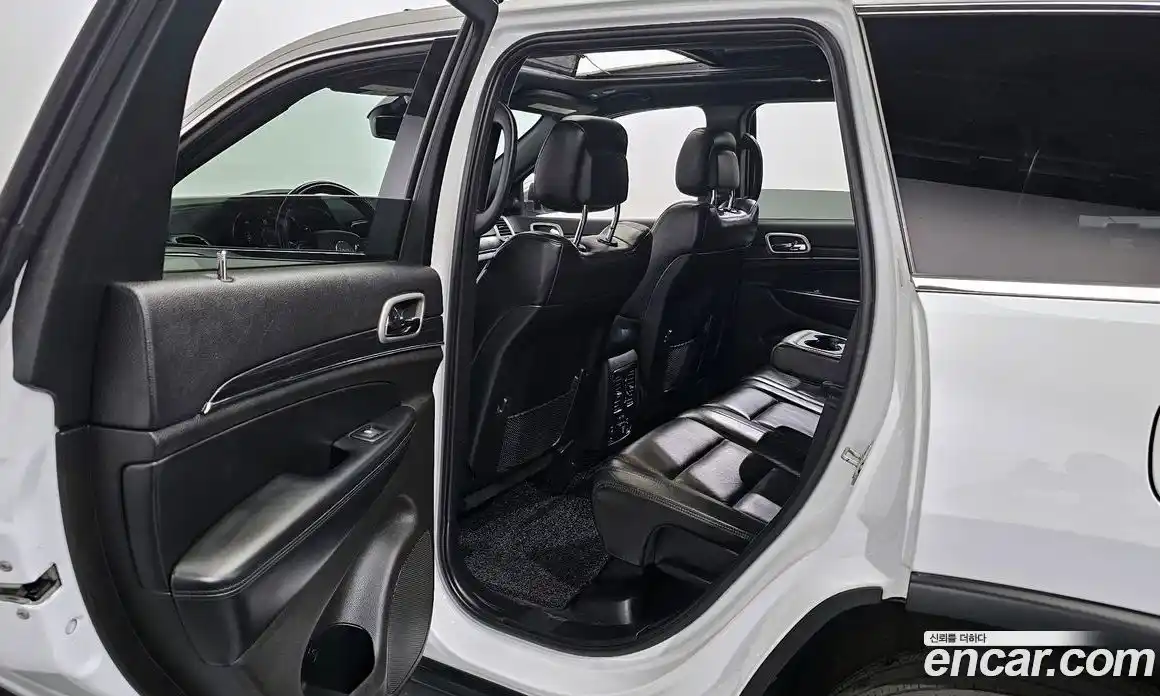 Jeep Cherokee 2019 3.6 автомат (гидро), фото 18