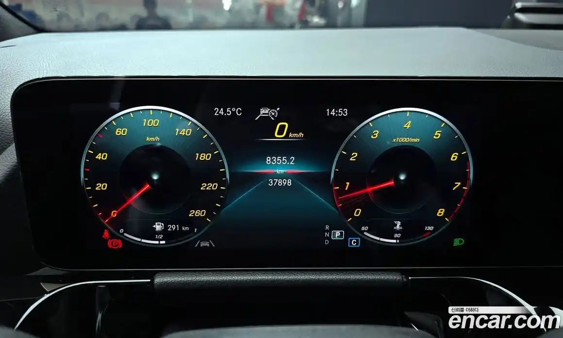 Mercedes-Benz GLA-Class 2021 2.0 гидро, фото 11