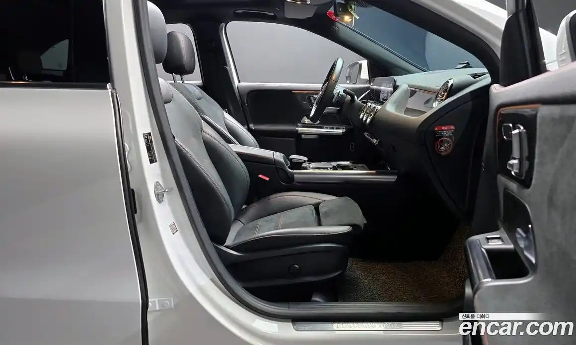 Mercedes-Benz GLA-Class 2021 2.0 гидро, фото 16