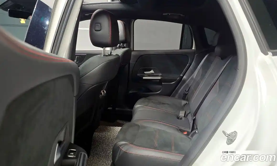 Mercedes-Benz GLA-Class 2021 2.0 гидро, фото 18