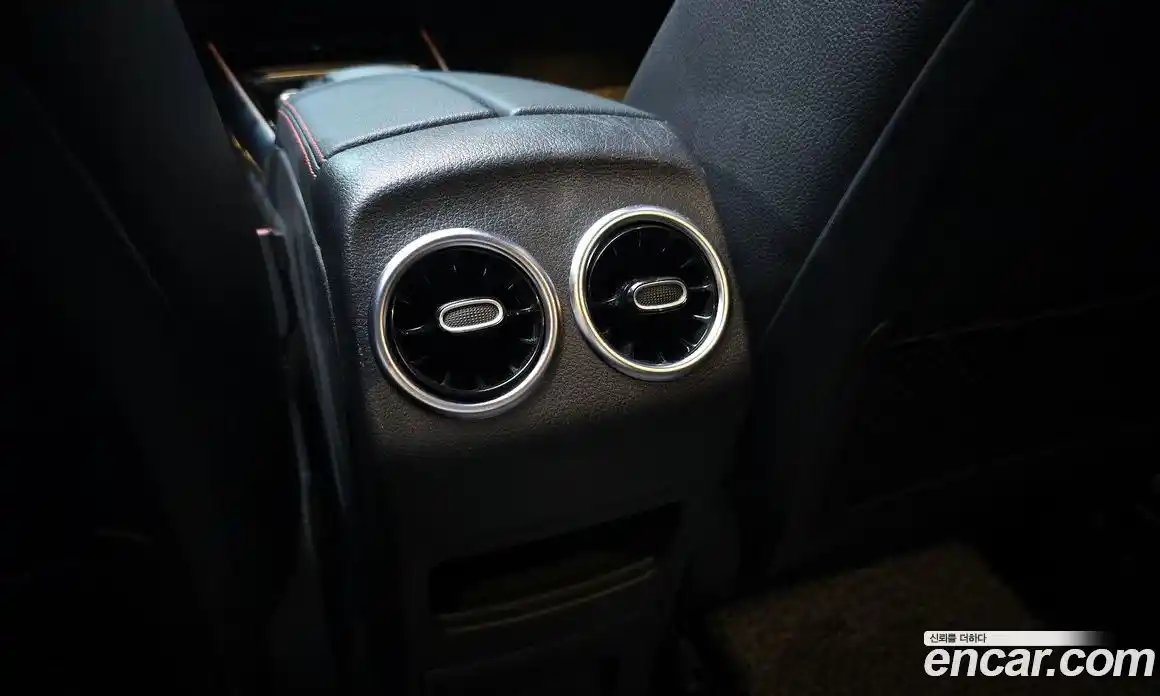 Mercedes-Benz GLA-Class 2021 2.0 гидро, фото 25