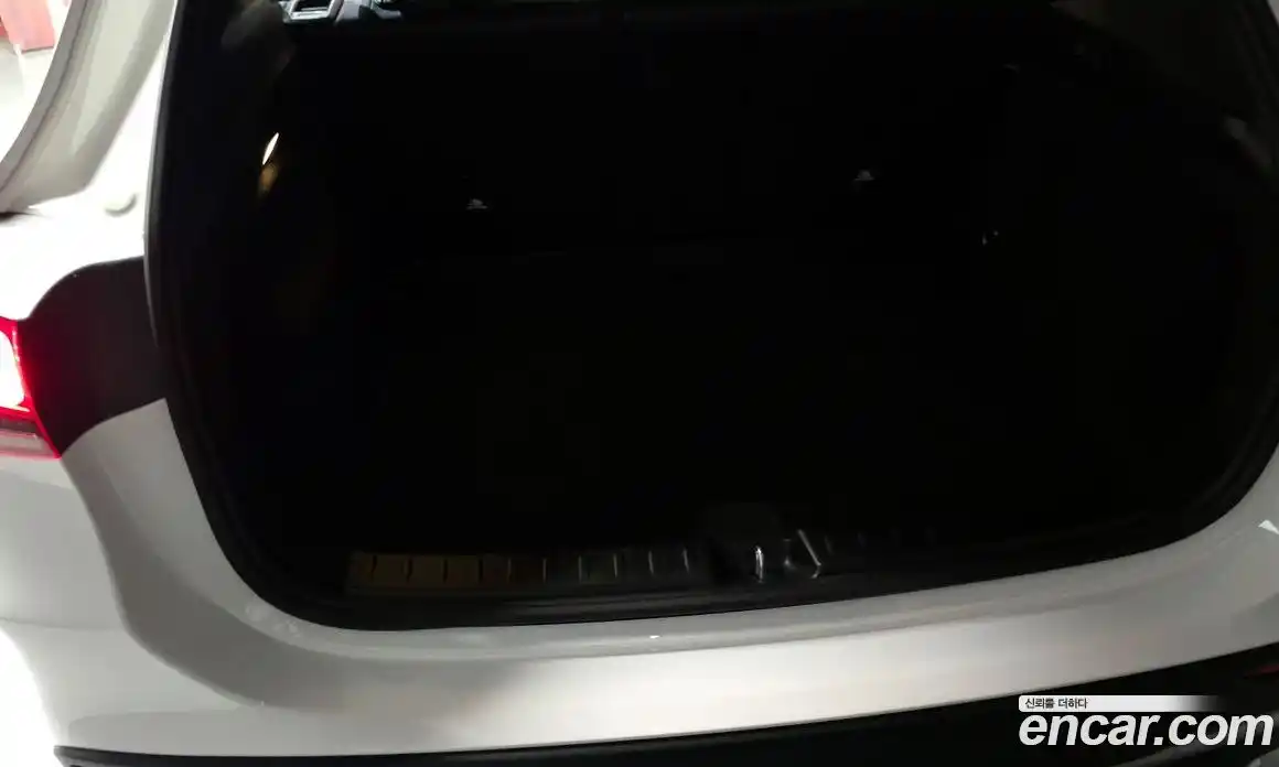 Mercedes-Benz GLA-Class 2021 2.0 гидро, фото 30