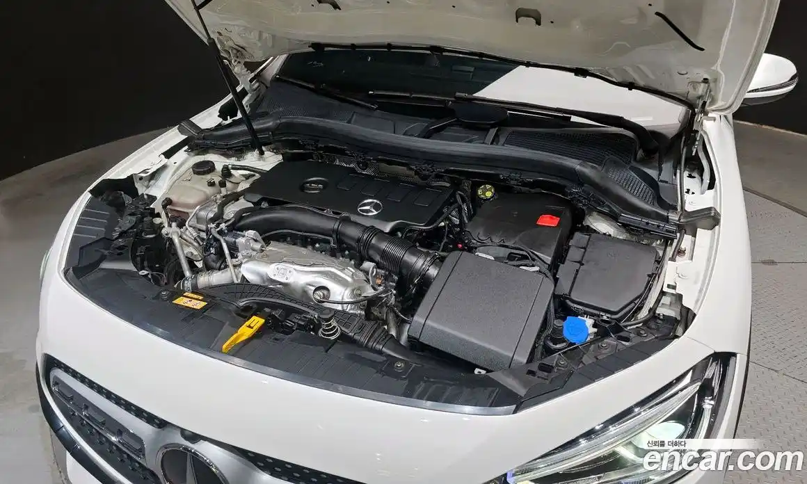 Mercedes-Benz GLA-Class 2021 2.0 гидро, фото 6