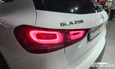 Mercedes-Benz GLA-Class 2021 2.0 гидро, миниатюра 9