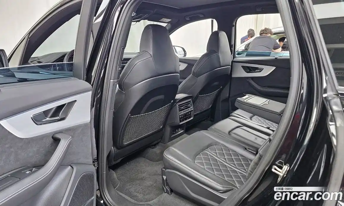 Audi Q7 2023 3.0 гидро, фото 16