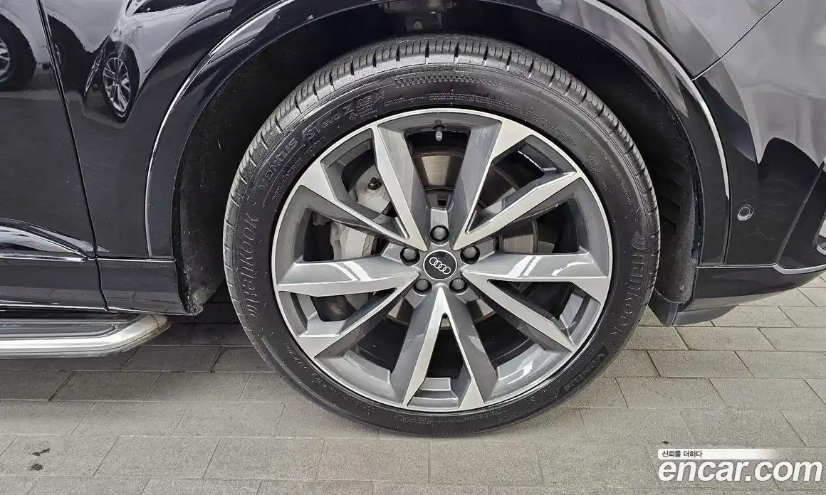 Audi Q7 2023 3.0 гидро, фото 7