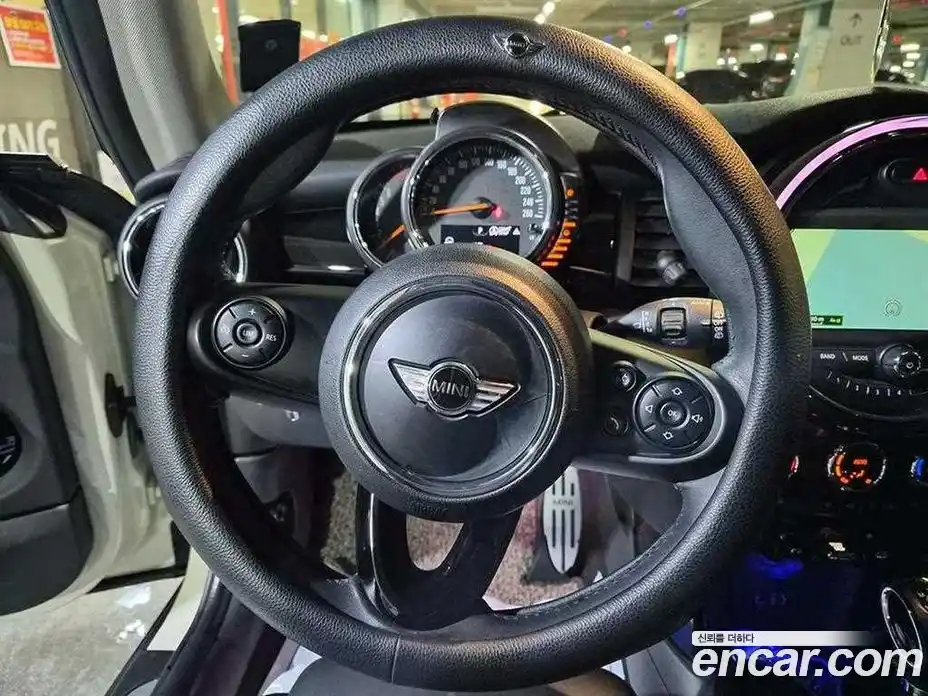 Mini Cooper 2014 1.5 автомат (гидро), фото 9