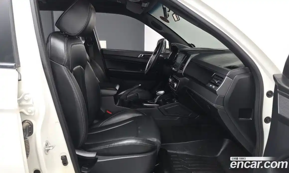 SsangYong Rexton 2022 2.2 автомат (гидро), фото 11