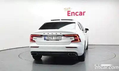 Volvo S60 2021 2.0 автомат (гидро), миниатюра 4