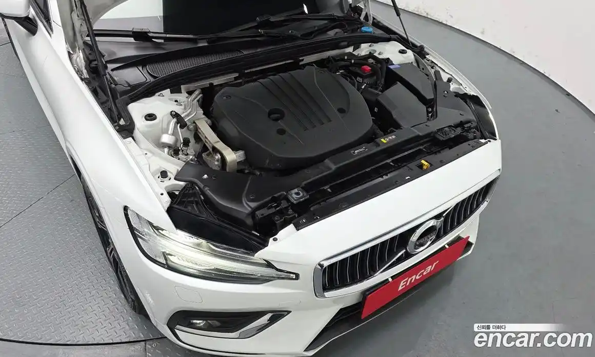 Volvo S60 2021 2.0 автомат (гидро), фото 6
