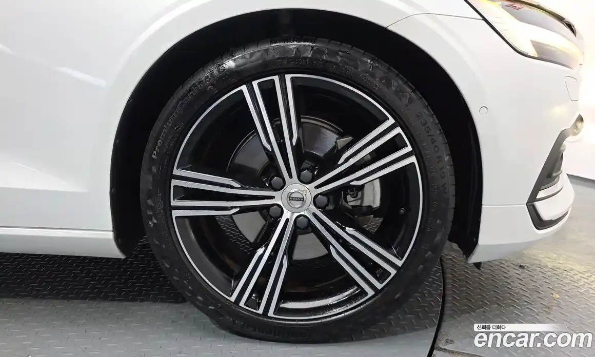 Volvo S60 2021 2.0 автомат (гидро), фото 7