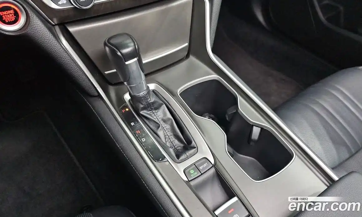 Honda Accord 2019 1.5 автомат (гидро), фото 12