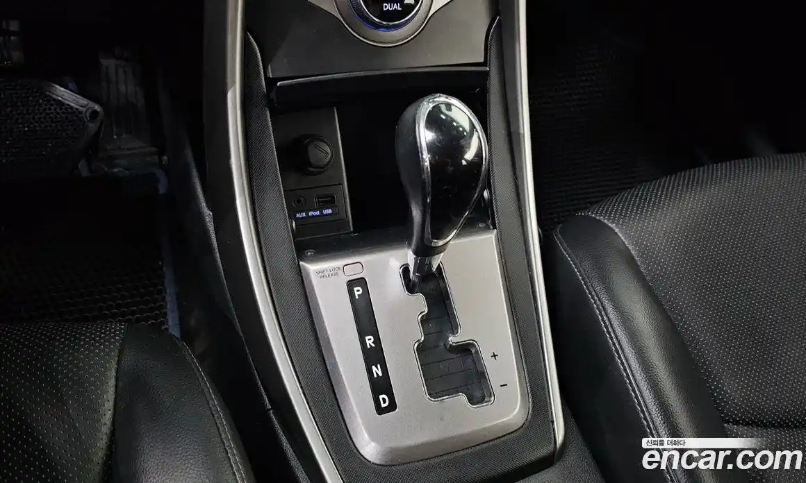 Hyundai Avante 2013 1.6 автомат (гидро), фото 11