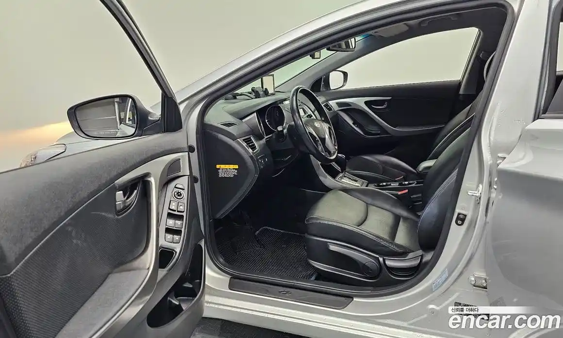 Hyundai Avante 2013 1.6 автомат (гидро), фото 12