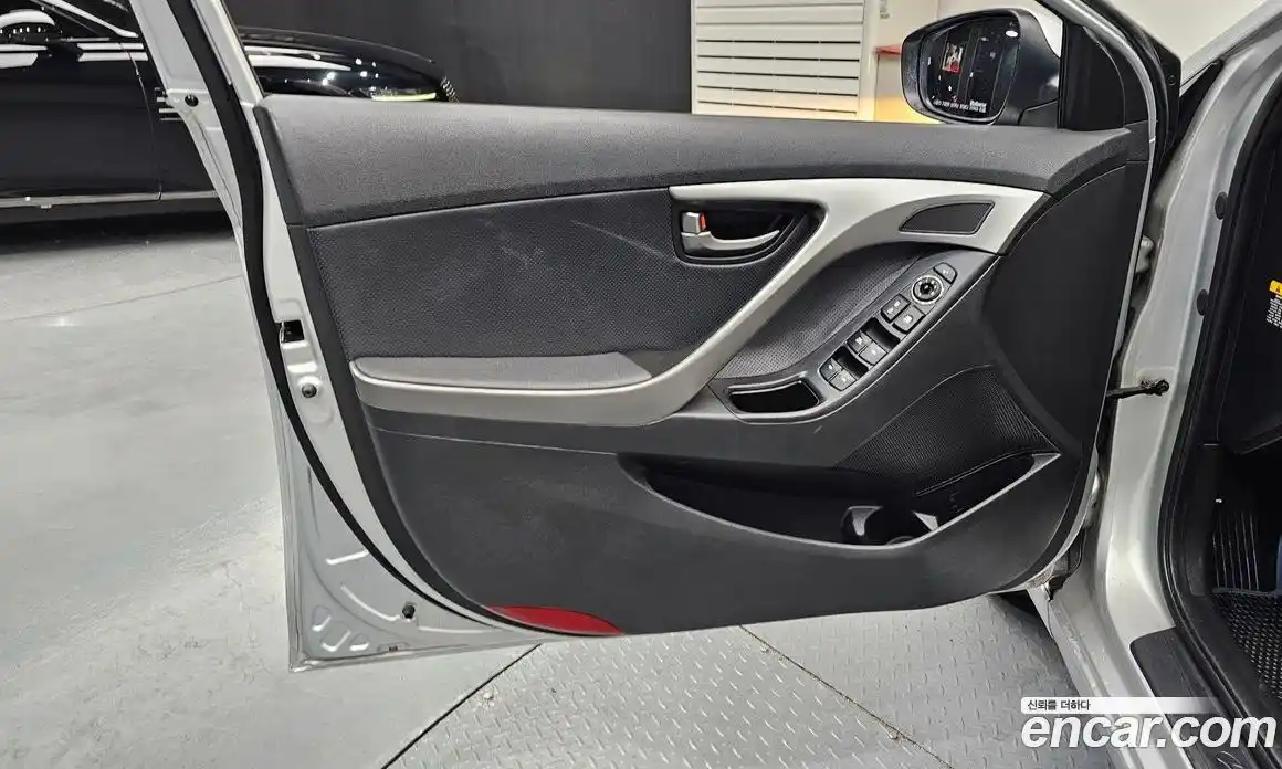Hyundai Avante 2013 1.6 автомат (гидро), фото 13