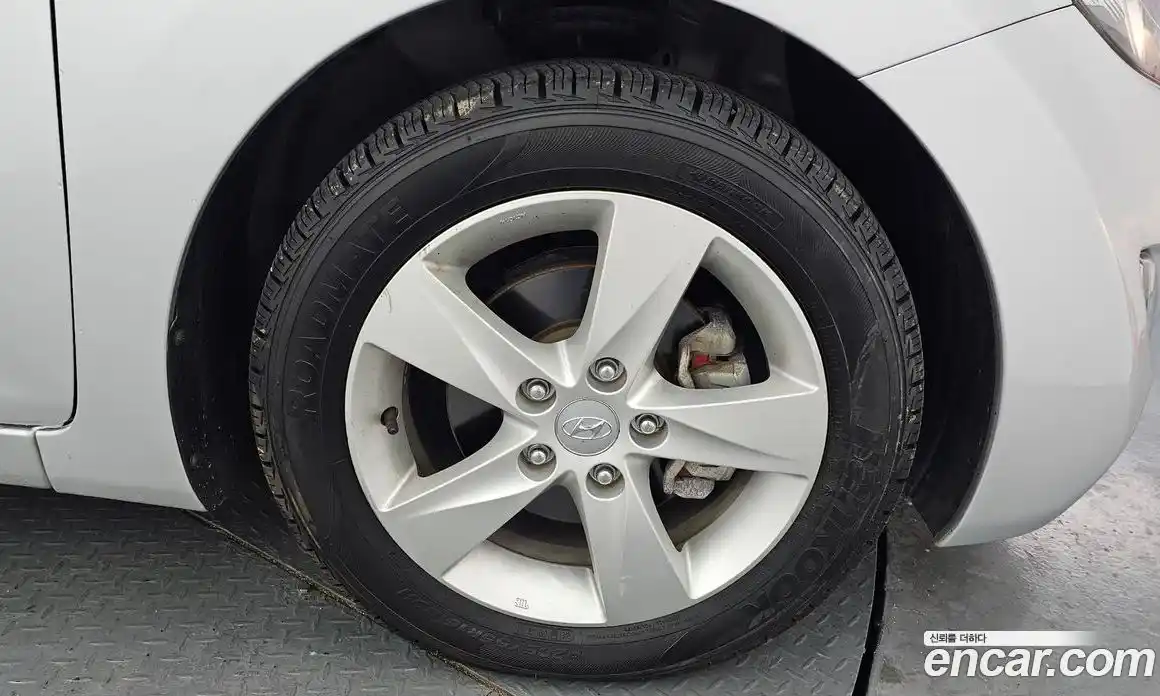 Hyundai Avante 2013 1.6 автомат (гидро), фото 4