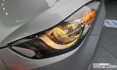 Hyundai Avante 2013 1.6 автомат (гидро), миниатюра 7