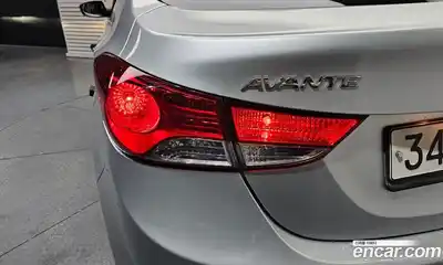 Hyundai Avante 2013 1.6 автомат (гидро), миниатюра 8