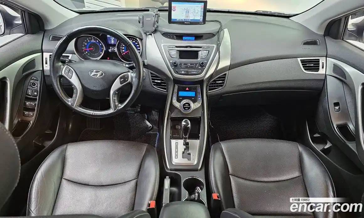 Hyundai Avante 2013 1.6 автомат (гидро), фото 9