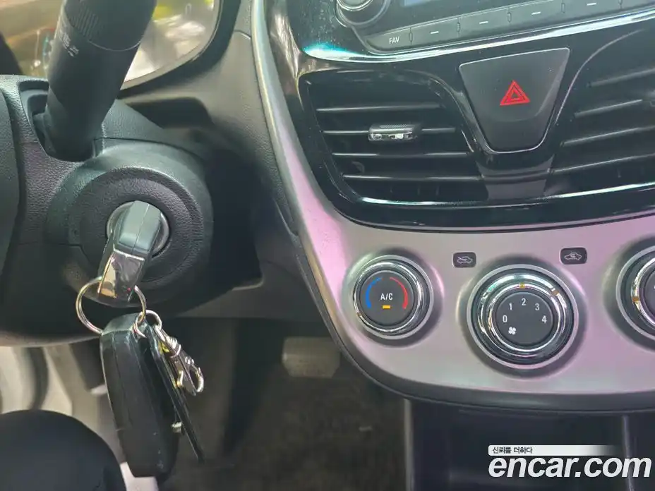 Chevrolet Spark 2015 1.0 автомат (гидро), фото 16