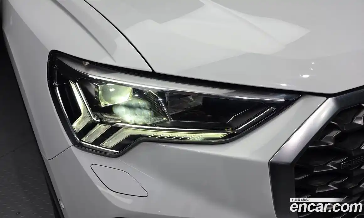 Audi Q3 2023 2.0 гидро, фото 8
