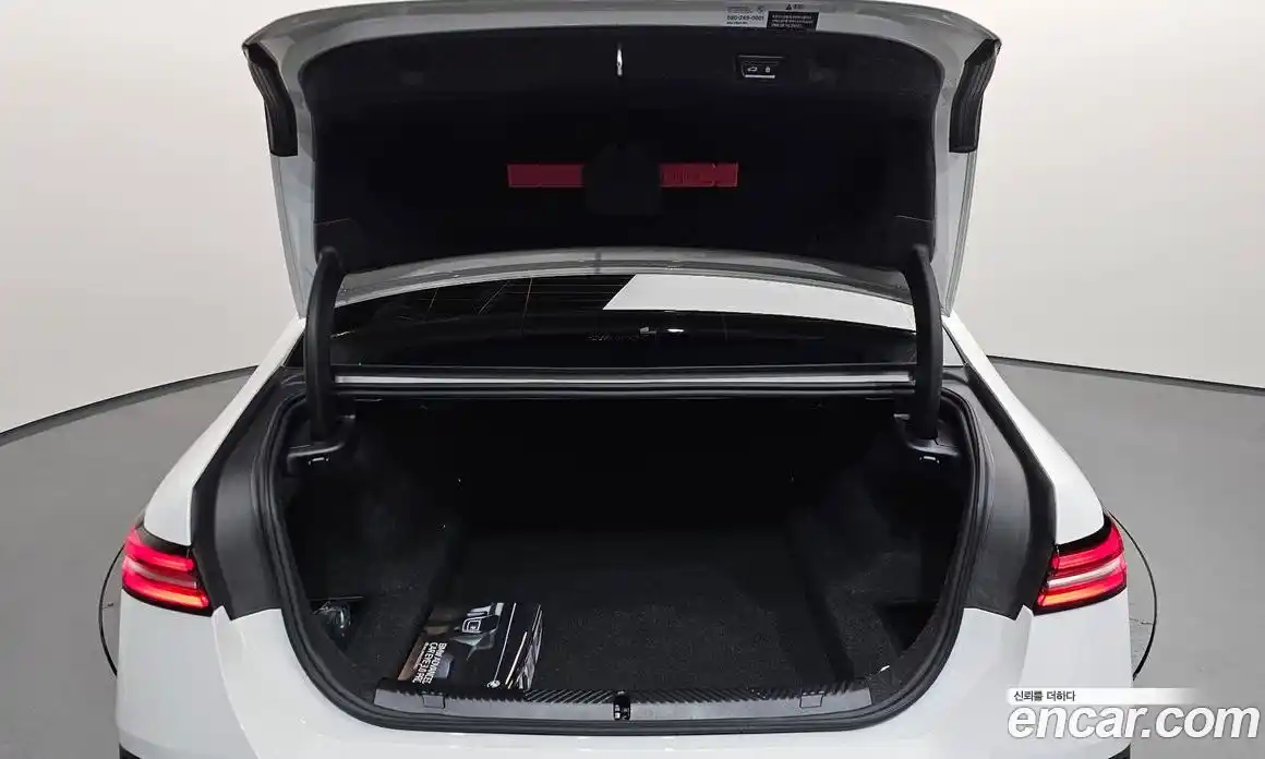 BMW 5-Series 2025 2.0 гидро, фото 19