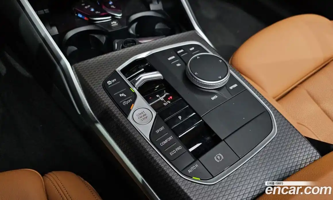 BMW 3-Series 2024 2.0 гидро, фото 12