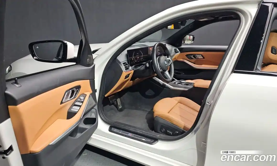 BMW 3-Series 2024 2.0 гидро, фото 13