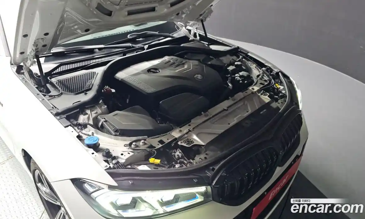 BMW 3-Series 2024 2.0 гидро, фото 6