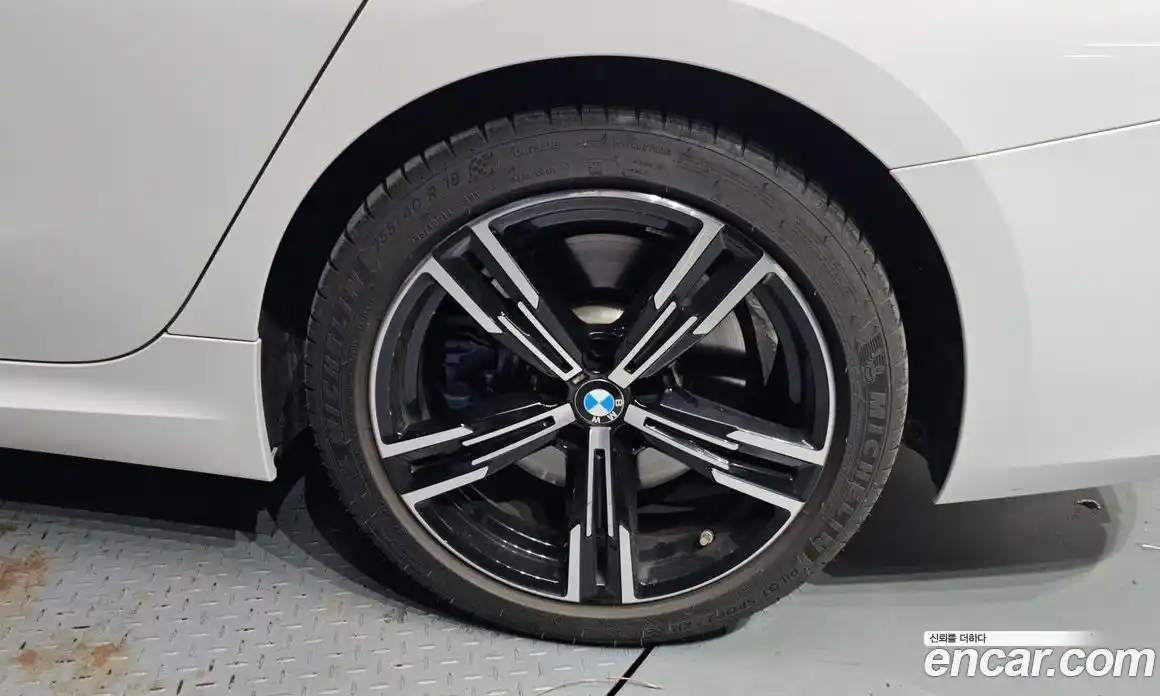 BMW 3-Series 2024 2.0 гидро, фото 7