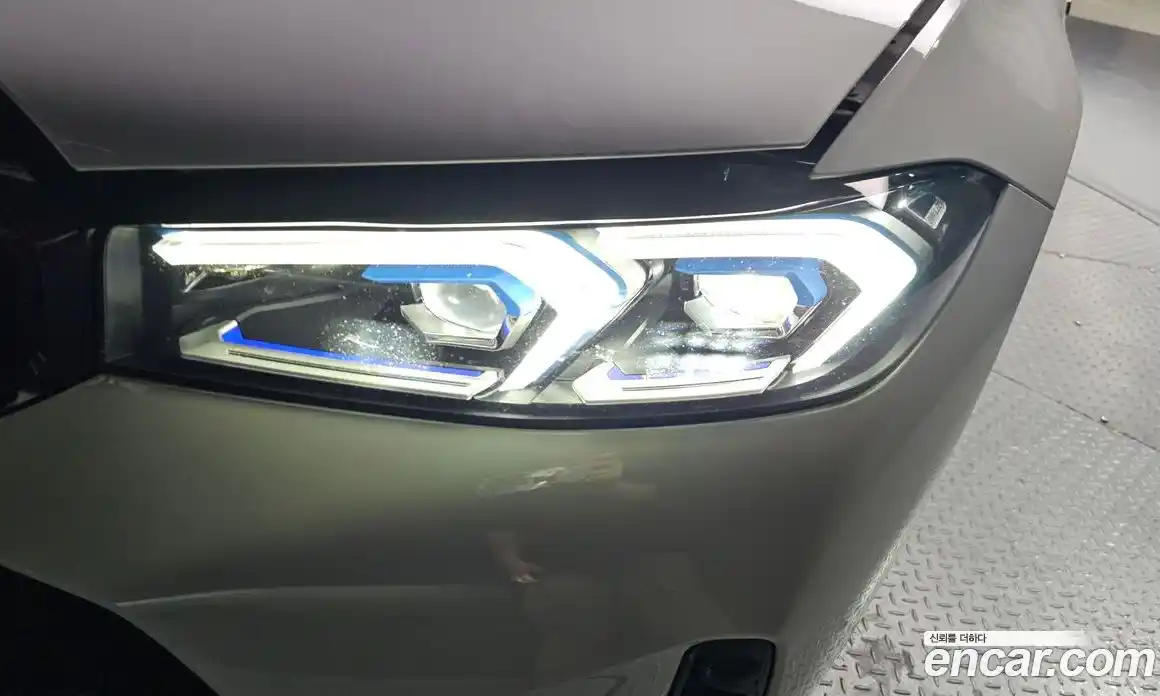 BMW 3-Series 2024 2.0 гидро, фото 8