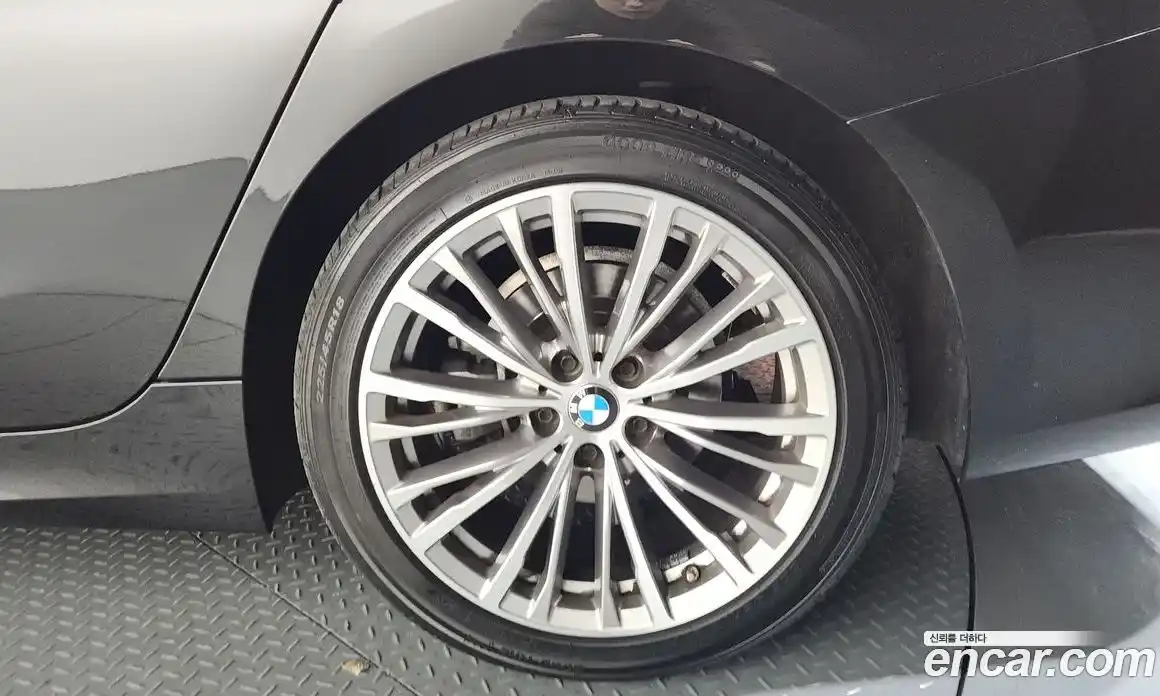 BMW 3 серия 2022 2.0 автомат (гидро), фото 7
