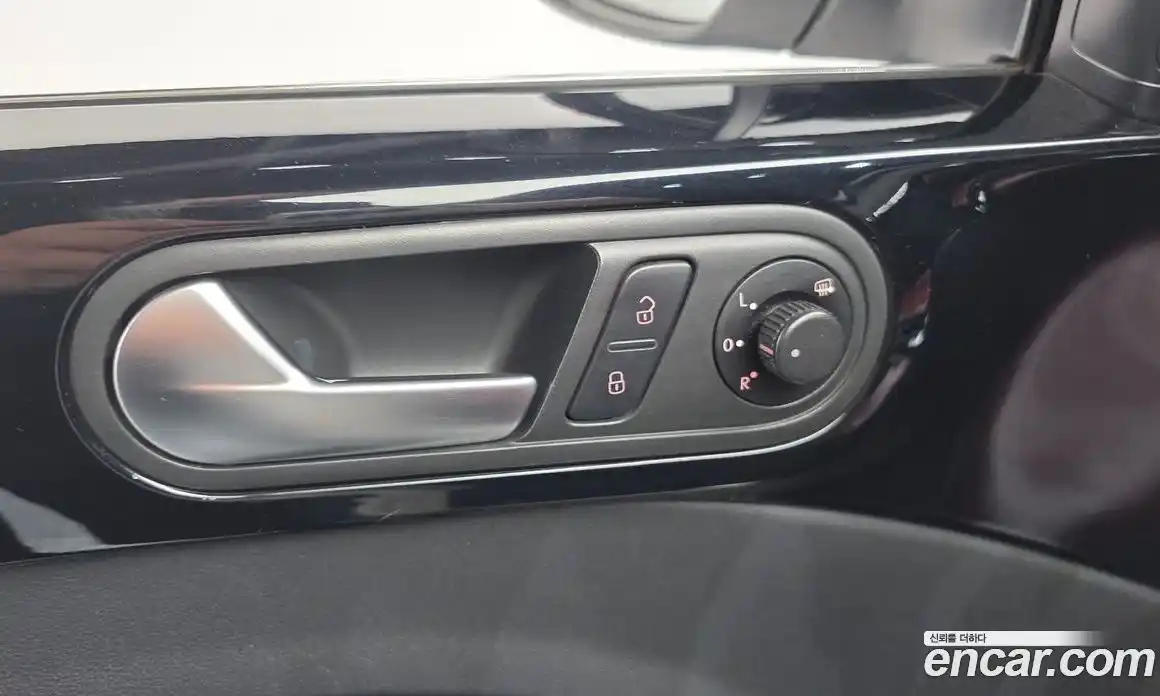 Volkswagen Beatle 2013 2.0 автомат (гидро), фото 13