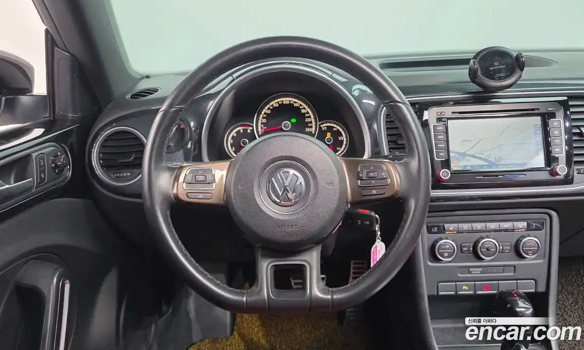 Volkswagen Beatle 2013 2.0 автомат (гидро), фото 15