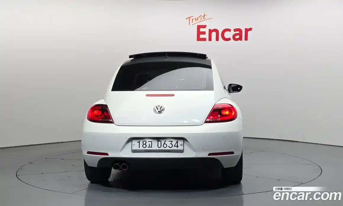 Volkswagen Beatle 2013 2.0 автомат (гидро), фото 4