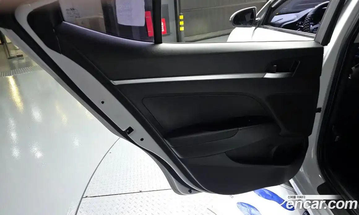 Hyundai Avante 2018 1.6 гидро, фото 15
