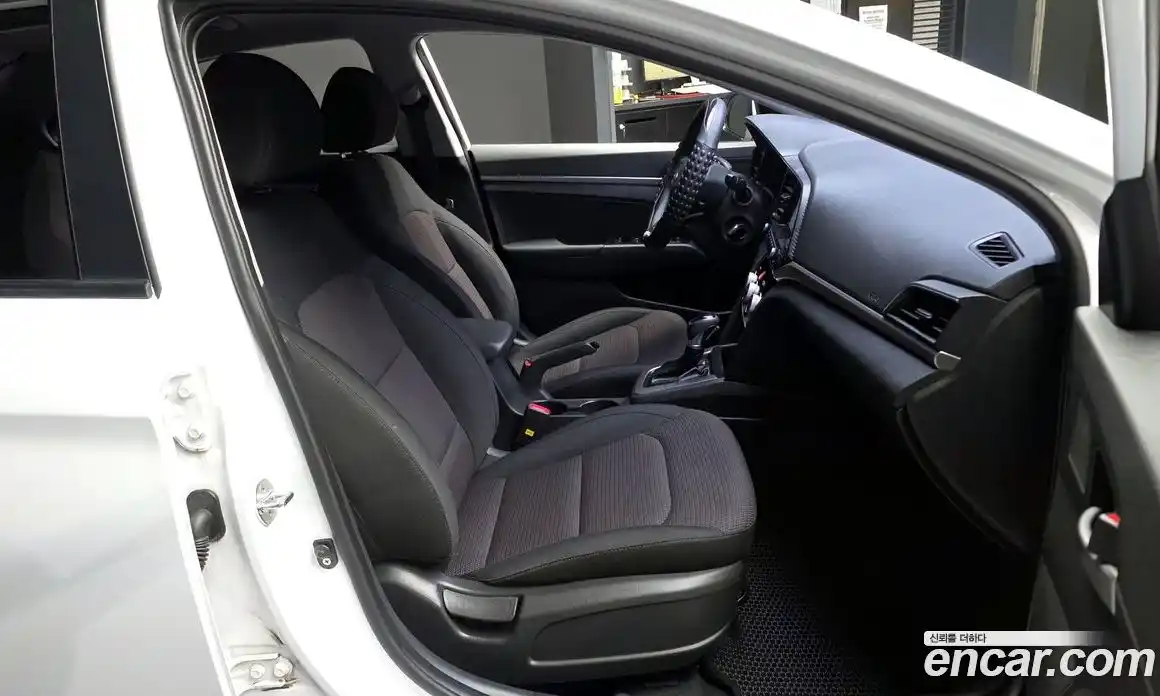 Hyundai Avante 2018 1.6 гидро, фото 17