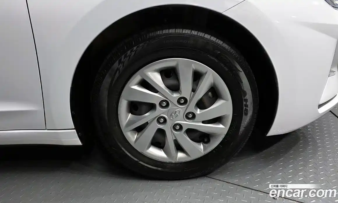 Hyundai Avante 2018 1.6 гидро, фото 7