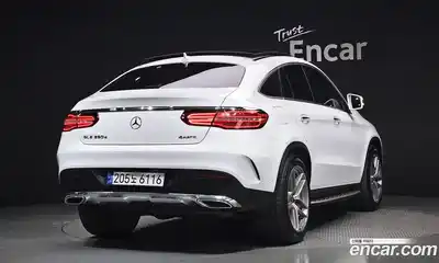 Mercedes-Benz GLE-Class 2018 3.0 гидро, миниатюра 2