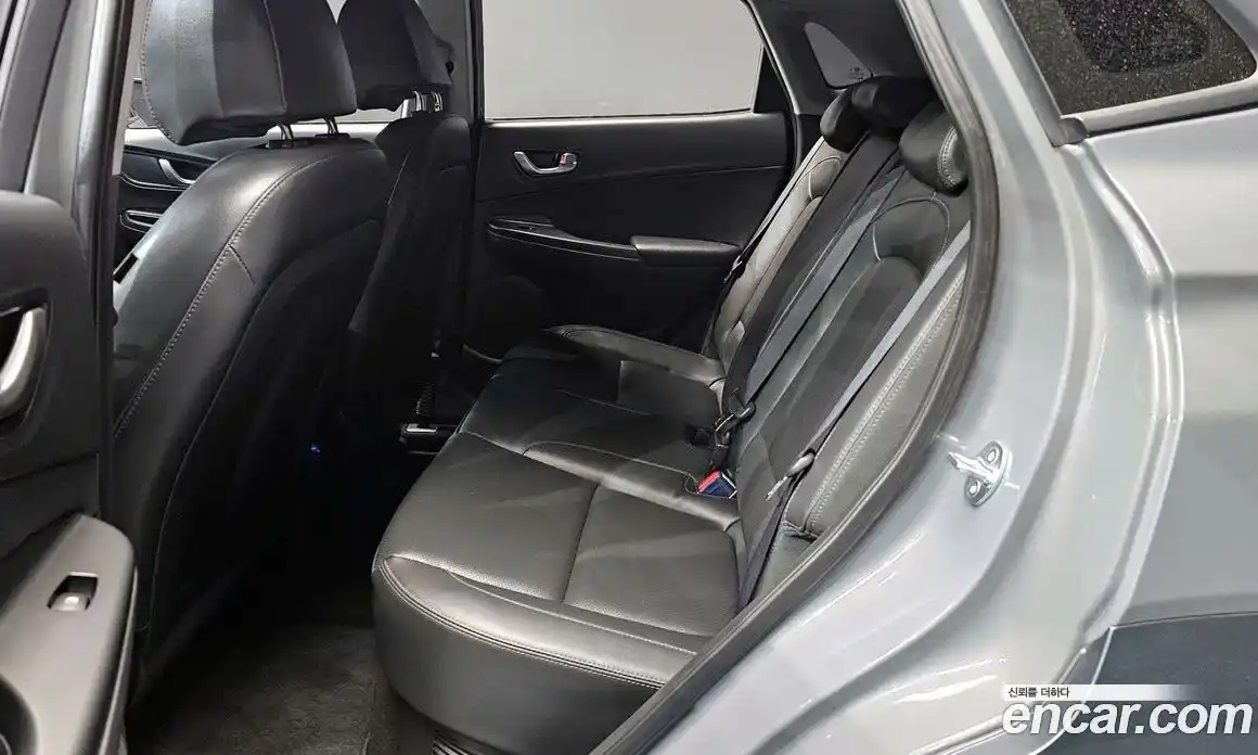 Hyundai Kona 2022 1.6 гидро, фото 18
