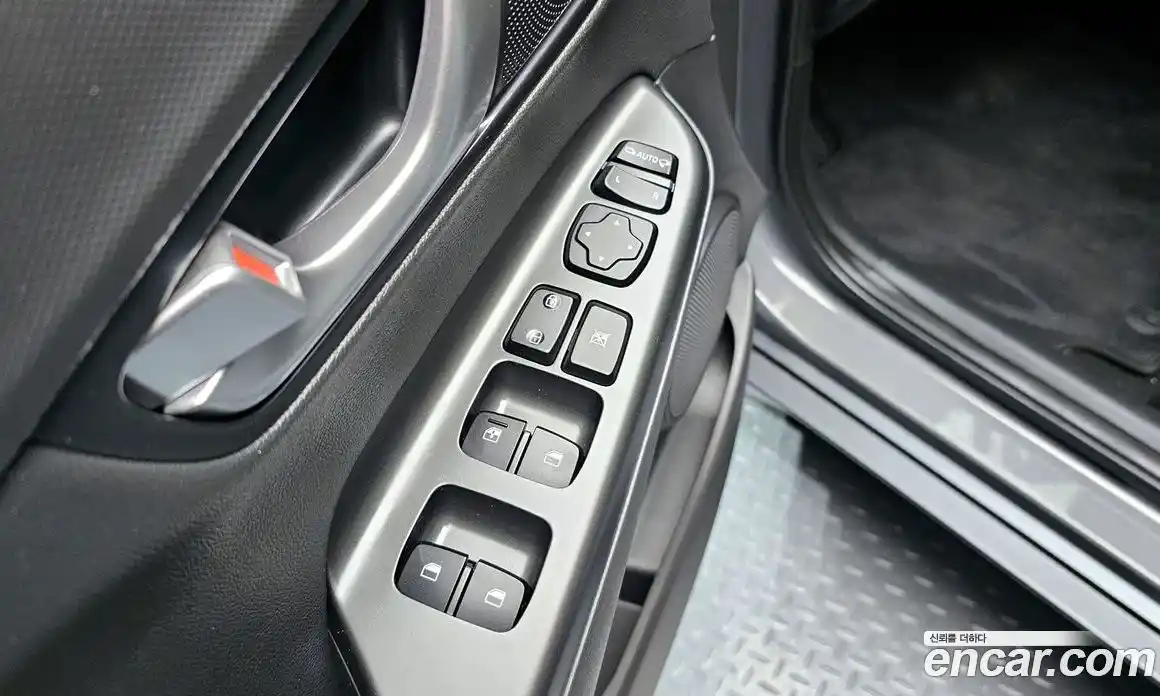 Hyundai Kona 2022 1.6 гидро, фото 23